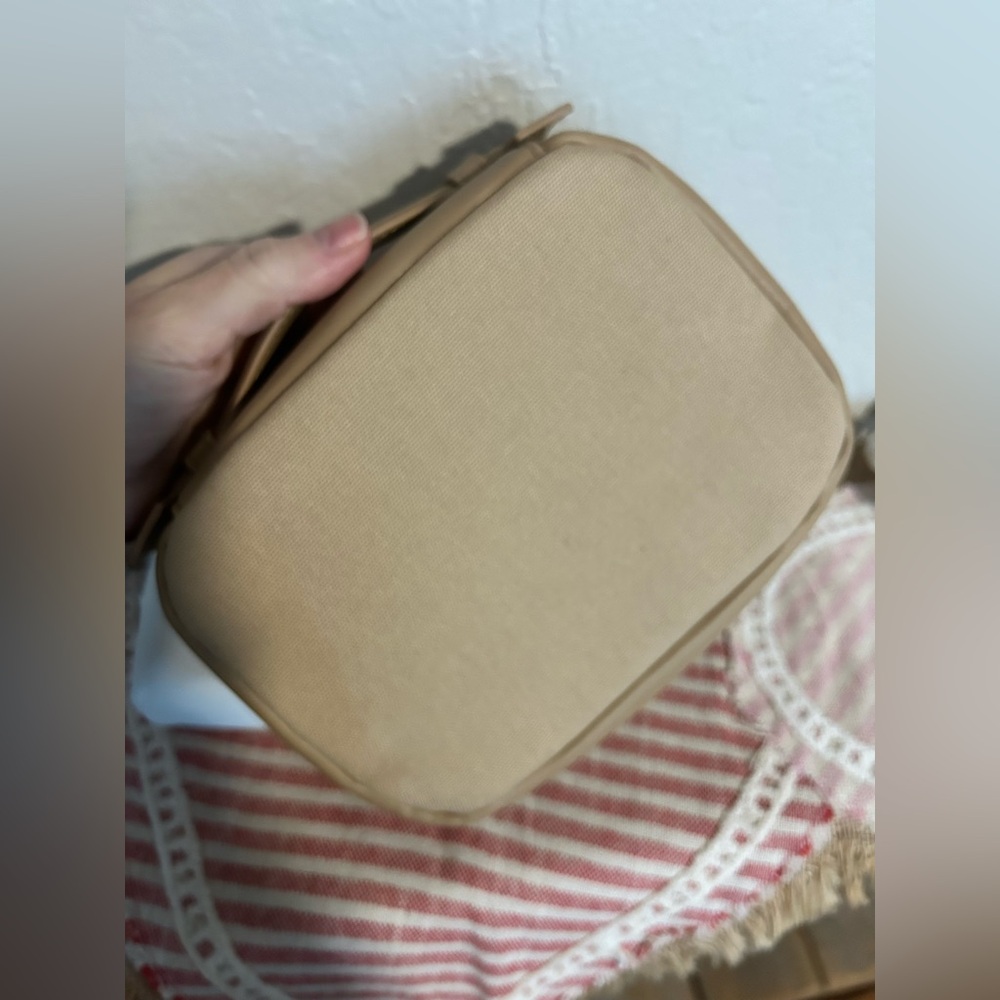London Bundle. 1 Ettinger London and 2 The White Company. Pouches only (no kit) - Picture 6 of 10